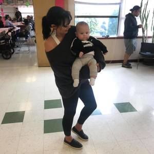 Meet your Posher, Dominique